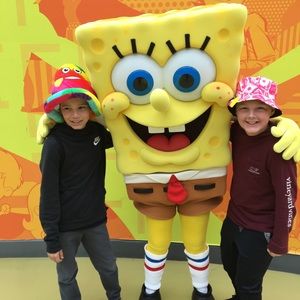 Meet your Posher, Max